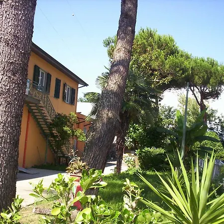 Tra Parco E Parco Lägenhet Vezzano Ligure