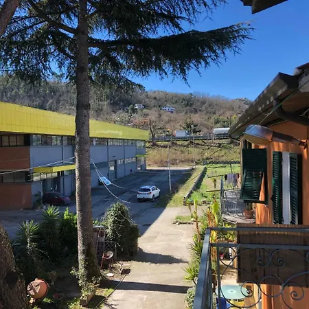 Tra Parco E Parco Vezzano Ligure